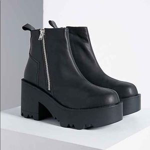 UNIF Rival Boots